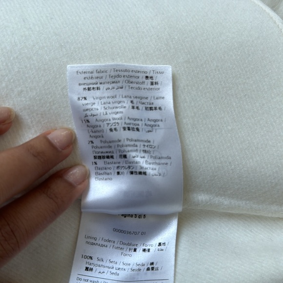 VALENTINO *NEW* Virgin Wool Mini Skirt in Excellent Condition - Picture 9 of 14